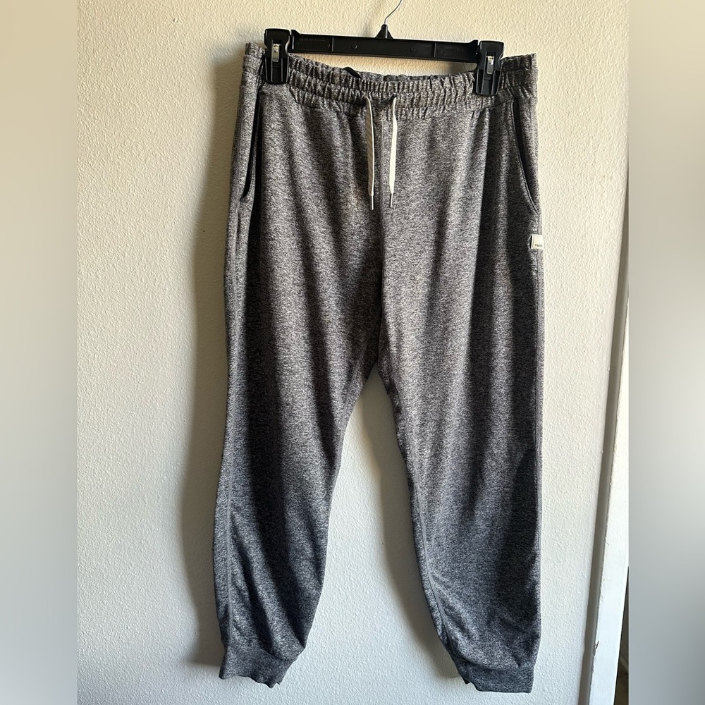 Vuori women  Heather Gray Jogger Sweatpants